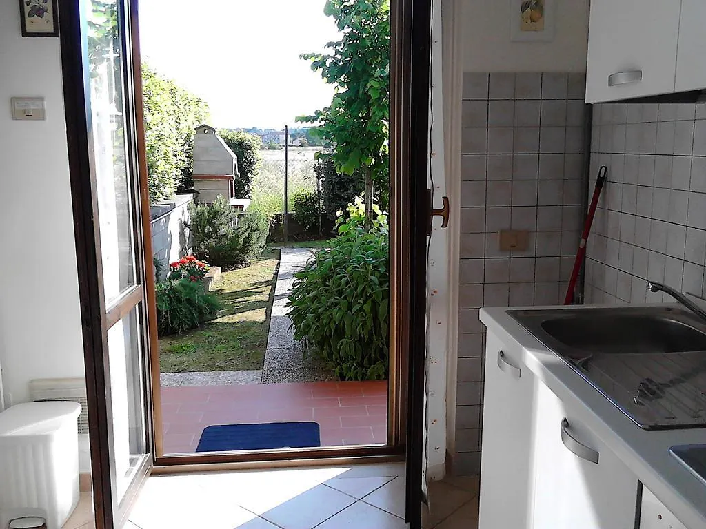 Apartment Bed And Breakfast Catherina Ponsacco